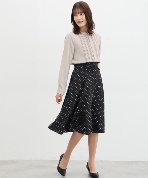 Honeys（ハニーズ）の「ピンタックブラウス（シャツ/ブラウス・レディース・ブラック/グレイッシュベージュ/グレイッシュブルー/ホワイト/ブラウン・S/M/L/LL/3L）」の10枚目の写真