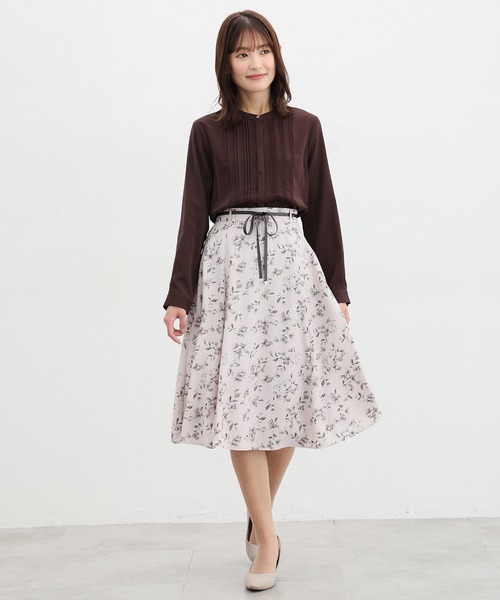 Honeys（ハニーズ）の「ピンタックブラウス（シャツ/ブラウス・レディース・ブラック/グレイッシュベージュ/グレイッシュブルー/ホワイト/ブラウン・S/M/L/LL/3L）」の11枚目の写真