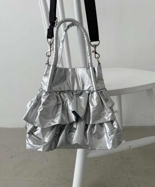 Lee（リー）の「Lee/リー フリル アクセント 2WAY ミニトート ショルダーバッグ/ハンドバッグ/バレエコア ティアード ロゴ刺繍（ショルダーバッグ・レディース・ブラック/シルバー/ホワイト/ブラック×ブラック・FREE）」の15枚目の写真