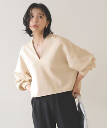 UNFILO（アンフィーロ）の「BEAUTY FORM JERSEY キーネックプルオーバー（スウェット）」
