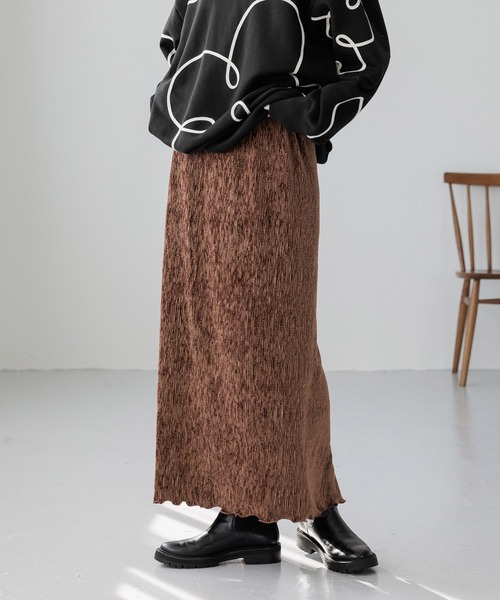 LOWRYS FARM(ローリーズファーム)の「シャイニーベロアタイトSK 136552(スカート・レディース・グリーン/ブラック/アイボリー/グレー/レオパード/ブルー/ブラウン・FREE)」の4枚目の写真