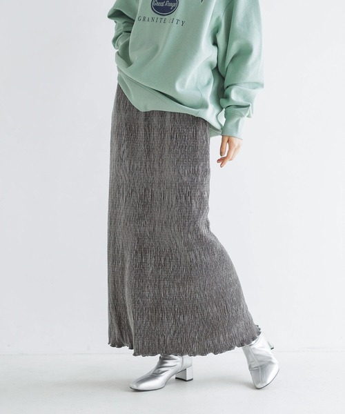 LOWRYS FARM(ローリーズファーム)の「シャイニーベロアタイトSK 136552(スカート・レディース・グリーン/ブラック/アイボリー/グレー/レオパード/ブルー/ブラウン・FREE)」の3枚目の写真