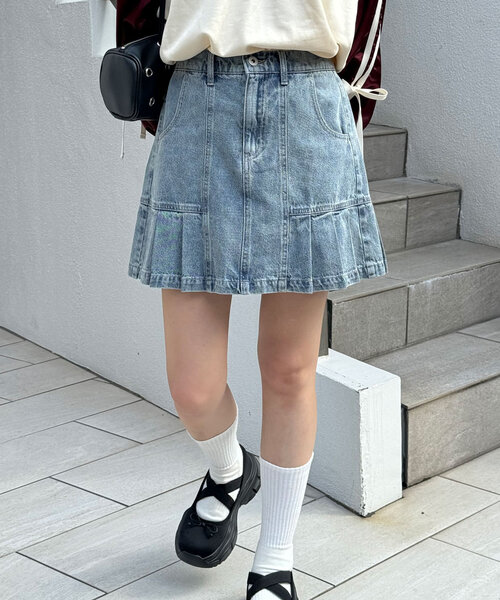 CIAOPANIC（チャオパニック）の「オーバーダイデニムタックミニスカート（スカート・レディース・ブルー・ONE SIZE）」の3枚目の写真