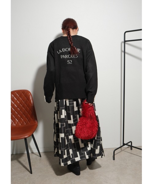 palm RICHE(ポームリシュ)の「2WAYパール付きロゴニットトップス(ニット/セーター・レディース・オフホワイト/チャコールグレー/ブラック・M)」の15枚目の写真
