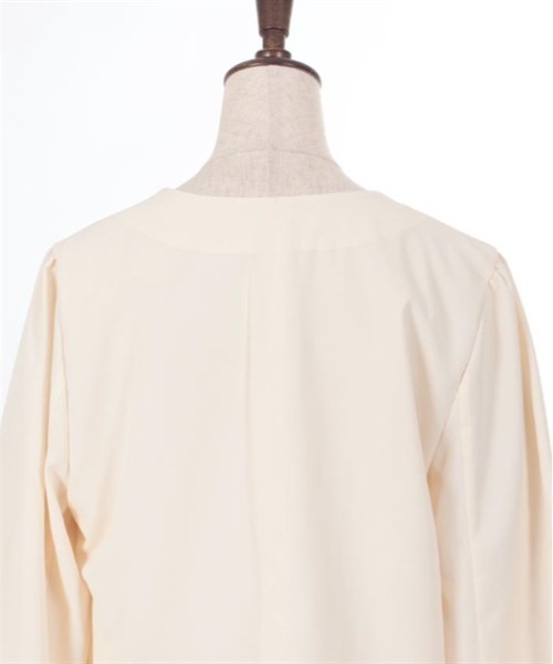 axes femme（アクシーズファム）の「ケープボレロ風ジャケット（ノーカラージャケット・レディース・ブラック/キナリ・FREE）」の10枚目の写真