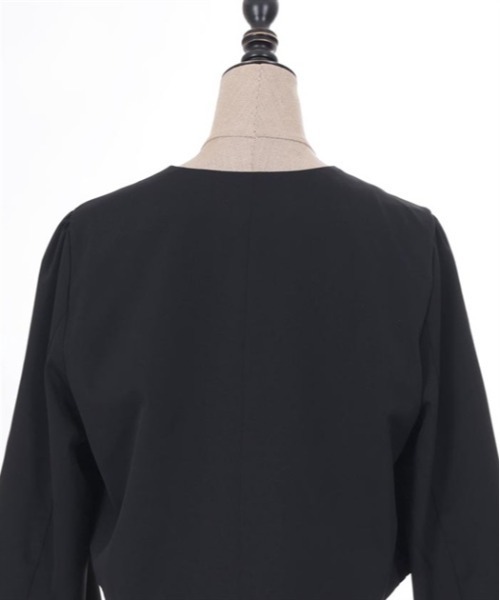 axes femme（アクシーズファム）の「ケープボレロ風ジャケット（ノーカラージャケット・レディース・ブラック/キナリ・FREE）」の19枚目の写真