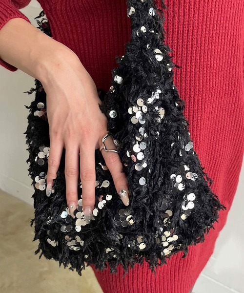 Jewelobe(ジュエローブ)の「フェザー×スパンコールショルダーミニバッグ(ショルダーバッグ・レディース・ブラック/グレー/ベージュ・FREE)」の13枚目の写真