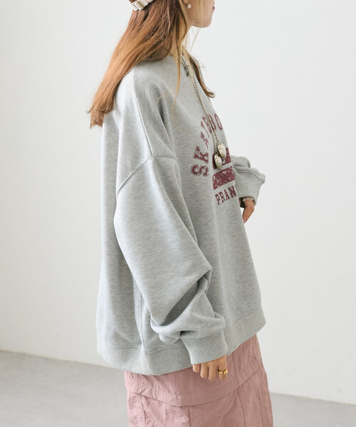 w closet(ダブルクローゼット)の「カレッジロゴBIG裏毛プルオーバー(Tシャツ/カットソー・レディース・ボルドー/ネイビー/グレー・FREE)」の5枚目の写真