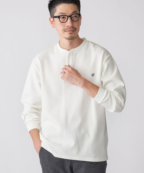 SHIPS（シップス）の「【WEB限定】SHIPS:〈抗菌・防臭〉ワンポイントロゴ バーズアイ ヘンリーネック 長袖 Tシャツ（Tシャツ/カットソー・メンズ・ブラック/ホワイト/ライトグレー/ダークグレー/ネイビー・SMALL/MEDIUM/LARGE/X-LARGE）」の2枚目の写真