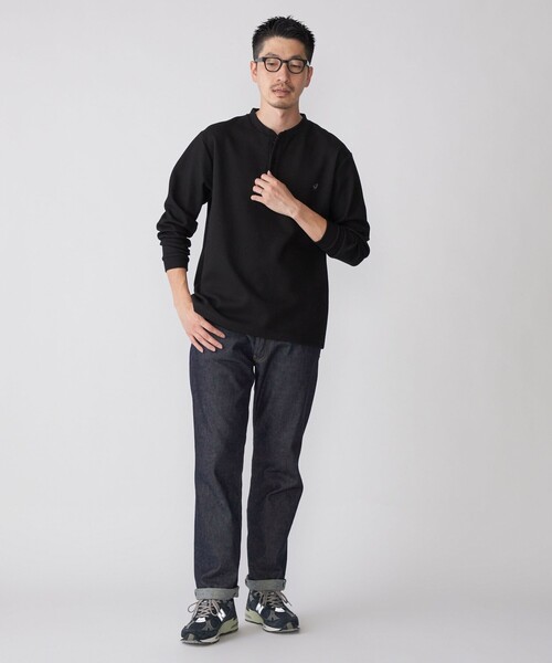 SHIPS（シップス）の「【WEB限定】SHIPS:〈抗菌・防臭〉ワンポイントロゴ バーズアイ ヘンリーネック 長袖 Tシャツ（Tシャツ/カットソー・メンズ・ブラック/ホワイト/ライトグレー/ダークグレー/ネイビー・SMALL/MEDIUM/LARGE/X-LARGE）」の9枚目の写真