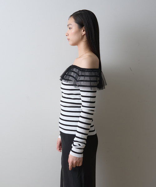 EMMA ROUGE VIF(エマルージュヴィフ)の「【一部店舗限定】オフショルチュールリブプルオーバー(ニット/セーター・レディース・ホワイト系その他/ブラック/オフホワイト・フリー)」の8枚目の写真