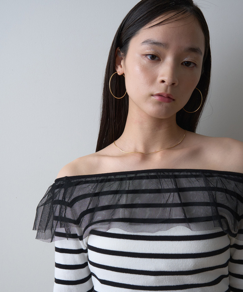 EMMA ROUGE VIF(エマルージュヴィフ)の「【一部店舗限定】オフショルチュールリブプルオーバー(ニット/セーター・レディース・ホワイト系その他/ブラック/オフホワイト・フリー)」の6枚目の写真