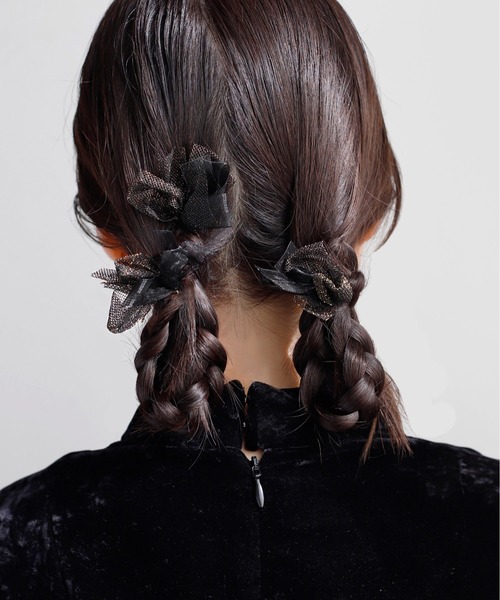 ANEMONE（アネモネ）の「ラメシアーリボンUピン[3本セット]（その他ヘアアクセサリー・レディース・ホワイト/ブラック・FREE）」の2枚目の写真