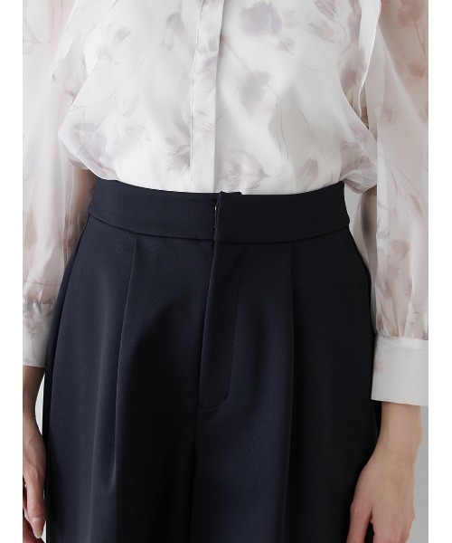 SNIDEL(スナイデル)の「構築ショートパンツ(その他パンツ・レディース・アイボリー/ブラック/ブラウン・0/1)」の8枚目の写真