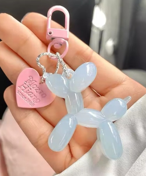 ammy.(エイミードット)の「【 ammy. / エイミードット 】 ハート チャーム ドッグ キーホルダー(キーホルダー・レディース・ブルー/ゴールド/シルバー/ブラック/シルバー系/ホワイト/ピンク・FREE)」の3枚目の写真