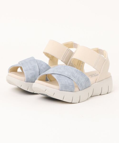 Piedi Nudi（ピエディヌーディ）の「NEW YORK STARS BOBSON 甲クロスベルト ゴムストラップサンダル（サンダル・レディース・ベージュ/ブルー/ブラック・S/M/L/LL）」の3枚目の写真