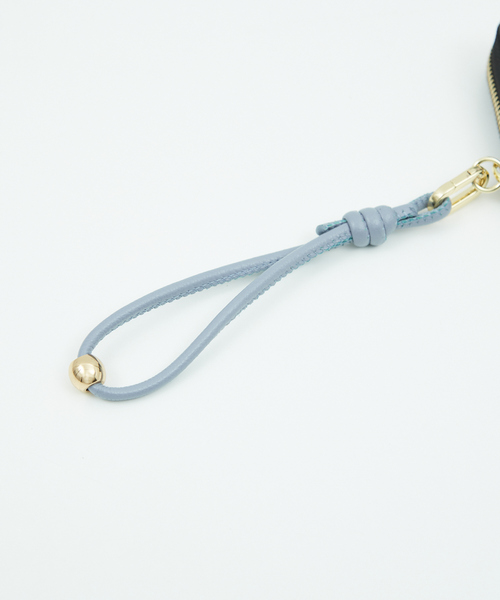 collex(コレックス)の「【WEB限定】【BEAURE/ヴュレ】ストラップ付きウォレット(財布・レディース・シルバー/ブラック/ベージュ/ゴールド・フリー)」の22枚目の写真