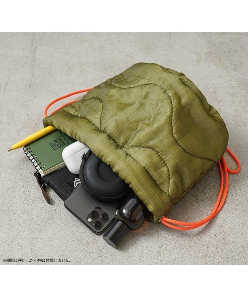 WAIPER.inc（ワイパーインク）の「WAIPER.inc 実物 米軍 M-65 フィールドジャケット用ライナー リメイク エフェクツバッグ LONG CORD（ショルダーバッグ・メンズ・オリーブ系・ONE SIZE）」の6枚目の写真