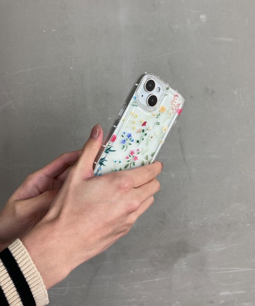 Loco Ocean（ロコオーシャン）の「花柄 クリア 耐衝撃  / スマホカバー iPhoneケース ( 7 8 SE2 / 12 / 13 / 14 / 15 )（スマホケース/カバー・レディース・B/A・iPhone 12/iPhone 7/8/SE(第2/第3世代)/iPhone 13/iPhone 14/iPhone 15）」の5枚目の写真