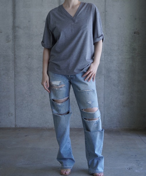 k3&co.(ケイスリーアンドコー)の「V-NECK TEE(Tシャツ/カットソー・レディース・グレー/ホワイト/ブラック・ONE SIZE)」の4枚目の写真