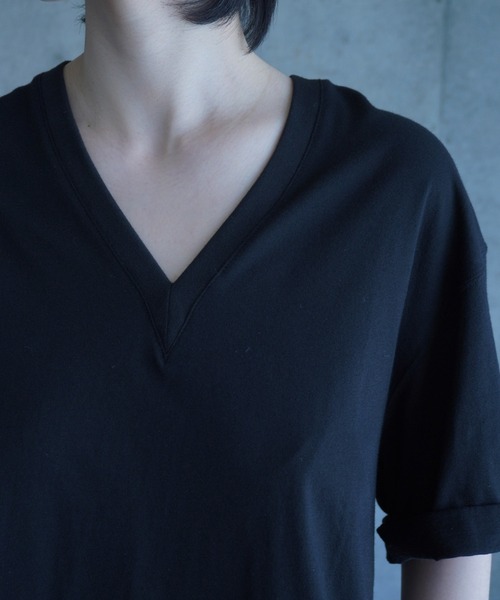 k3&co.(ケイスリーアンドコー)の「V-NECK TEE(Tシャツ/カットソー・レディース・グレー/ホワイト/ブラック・ONE SIZE)」の13枚目の写真