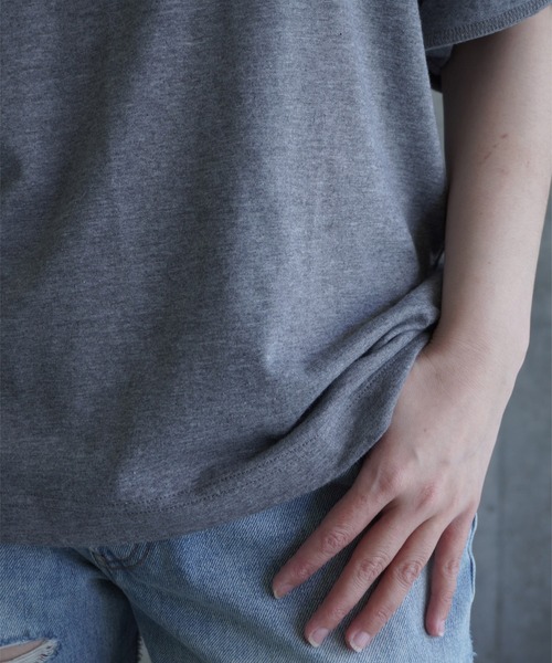 k3&co.(ケイスリーアンドコー)の「V-NECK TEE(Tシャツ/カットソー・レディース・グレー/ホワイト/ブラック・ONE SIZE)」の5枚目の写真