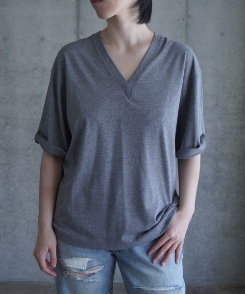 k3&co.(ケイスリーアンドコー)の「V-NECK TEE(Tシャツ/カットソー・レディース・グレー/ホワイト/ブラック・ONE SIZE)」の19枚目の写真