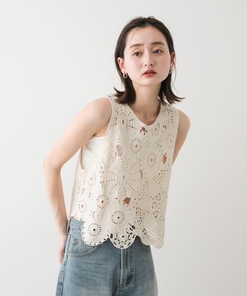 SENSE OF PLACE by URBAN RESEARCH（センスオブプレイスバイアーバンリサーチ）の「レースクロップドベスト（ベスト・レディース・ネイビー/ブラック/アイボリー・ONE）」の4枚目の写真