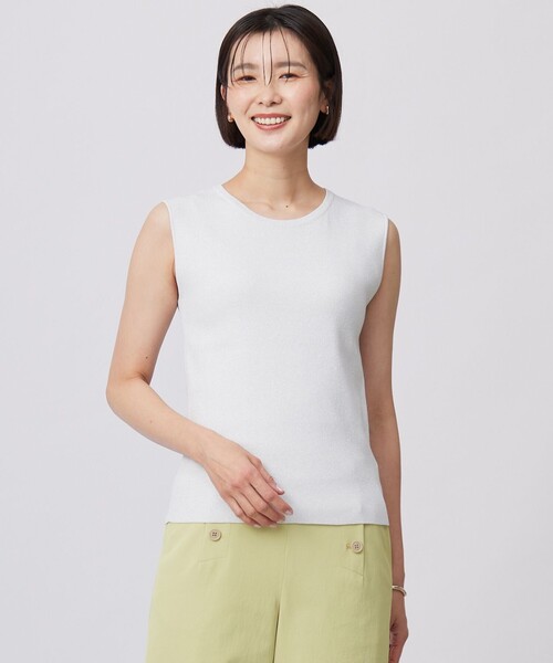 J.PRESS(ジェイプレス)の「【WEB限定カラーあり・洗える】FINE SLEEVELESS ニット タンクトップ(タンクトップ・レディース・ホワイト系/ゴールド系/ブラック系/シルバー系・T13/T15)」の3枚目の写真