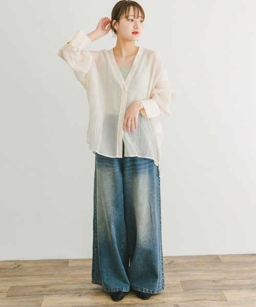ITEMS URBANRESEARCH（アイテムズ アーバンリサーチ）の「Vネックシアーブラウス（シャツ/ブラウス・レディース・オフホワイト/ブラック/ミント・FREE）」の7枚目の写真