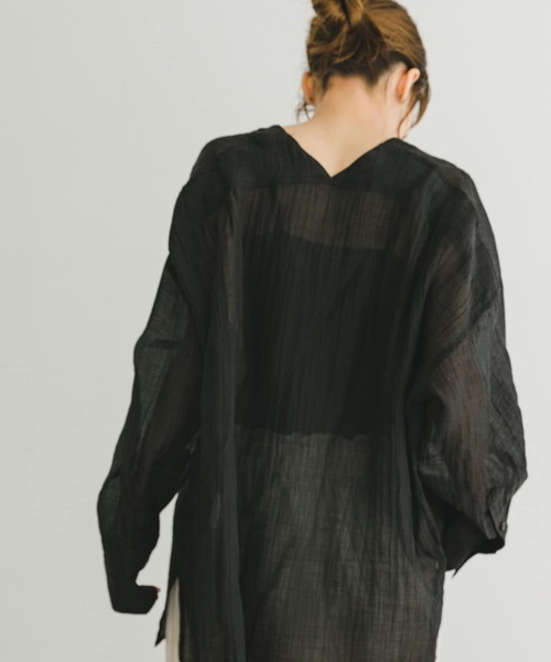 ITEMS URBANRESEARCH（アイテムズ アーバンリサーチ）の「Vネックシアーブラウス（シャツ/ブラウス・レディース・オフホワイト/ブラック/ミント・FREE）」の10枚目の写真