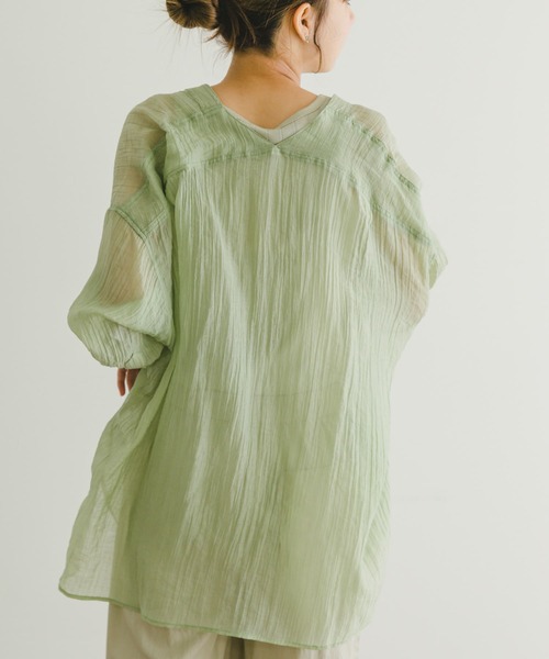 ITEMS URBANRESEARCH（アイテムズ アーバンリサーチ）の「Vネックシアーブラウス（シャツ/ブラウス・レディース・オフホワイト/ブラック/ミント・FREE）」の13枚目の写真