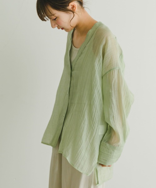 ITEMS URBANRESEARCH（アイテムズ アーバンリサーチ）の「Vネックシアーブラウス（シャツ/ブラウス・レディース・オフホワイト/ブラック/ミント・FREE）」の14枚目の写真