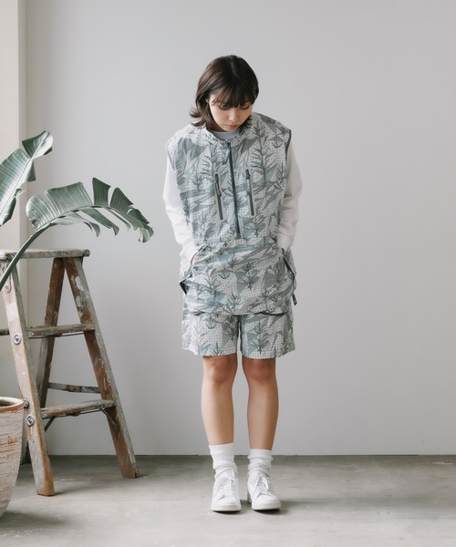 [美品] アンドワンダー and wander ◆ hybrid cuben fiber wallet 2つ折り財布 ウォレット/ブラック　L973