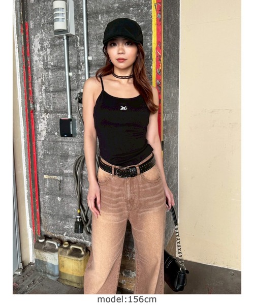 EGOIST（エゴイスト）の「ロゴ刺繍キャミトップ（キャミソール・レディース・ブラック/ダークグレー/ホワイト・FREE）」の7枚目の写真