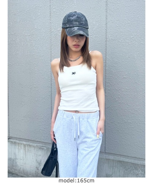 EGOIST（エゴイスト）の「ロゴ刺繍キャミトップ（キャミソール・レディース・ブラック/ダークグレー/ホワイト・FREE）」の10枚目の写真