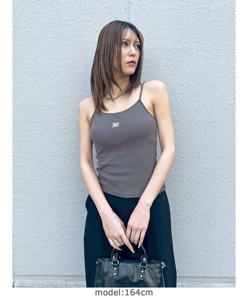 EGOIST（エゴイスト）の「ロゴ刺繍キャミトップ（キャミソール・レディース・ブラック/ダークグレー/ホワイト・FREE）」の12枚目の写真