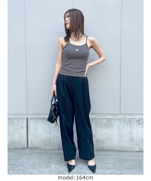 EGOIST（エゴイスト）の「ロゴ刺繍キャミトップ（キャミソール・レディース・ブラック/ダークグレー/ホワイト・FREE）」の13枚目の写真