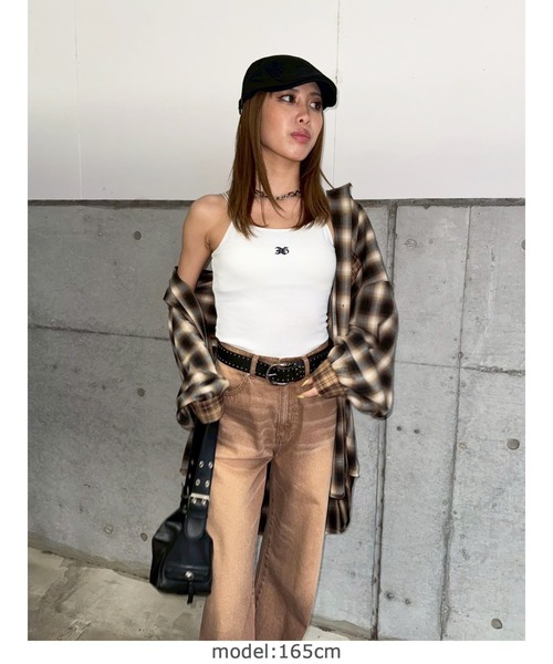 EGOIST（エゴイスト）の「ロゴ刺繍キャミトップ（キャミソール・レディース・ブラック/ダークグレー/ホワイト・FREE）」の15枚目の写真