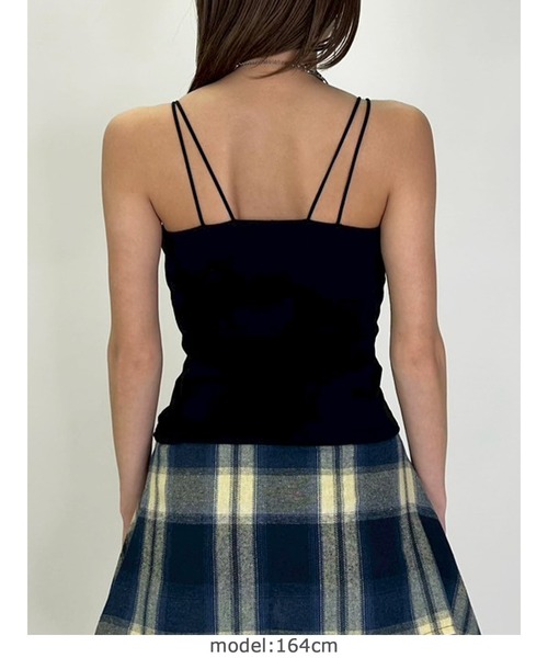 EGOIST（エゴイスト）の「ロゴ刺繍キャミトップ（キャミソール・レディース・ブラック/ダークグレー/ホワイト・FREE）」の19枚目の写真