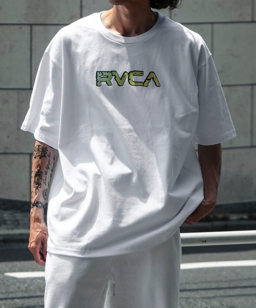 RVCA(ルーカ)の「RVCA メンズ STONE WASH SS Tシャツ 【2025年夏モデル】/ルーカバックプリント半袖ロゴTシャツ(Tシャツ/カットソー・メンズ・ブルー系その他/バーガンディー/ホワイト/ブラック・SMALL/LARGE/X-LARGE/MEDIUM)」の1枚目の写真