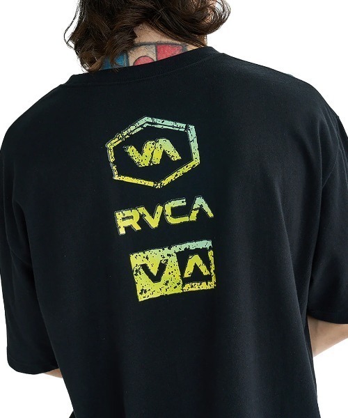 RVCA(ルーカ)の「RVCA メンズ STONE WASH SS Tシャツ 【2025年夏モデル】/ルーカバックプリント半袖ロゴTシャツ(Tシャツ/カットソー・メンズ・ブルー系その他/バーガンディー/ホワイト/ブラック・SMALL/LARGE/X-LARGE/MEDIUM)」の15枚目の写真