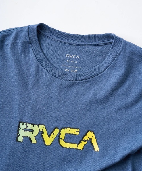 RVCA(ルーカ)の「RVCA メンズ STONE WASH SS Tシャツ 【2025年夏モデル】/ルーカバックプリント半袖ロゴTシャツ(Tシャツ/カットソー・メンズ・ブルー系その他/バーガンディー/ホワイト/ブラック・SMALL/LARGE/X-LARGE/MEDIUM)」の19枚目の写真