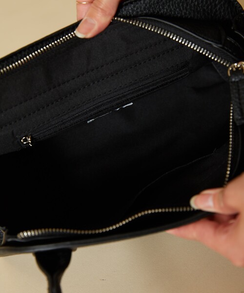 PUBLUX（パブリュクス）の「MARY QUANT × PUBLUX/マリークワント ワンポイント レザレット ハンドルバッグ　限定展開（ハンドバッグ・レディース・ブラウン/ブラック・ONE SIZE）」の17枚目の写真