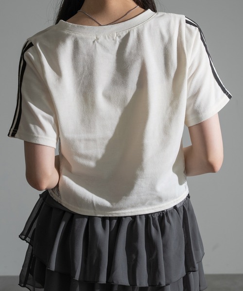 apres jour mignon(アプレジュールミニョン)の「サイドレースクロップドTシャツ【ZOZOTOWN限定アイテム】(Tシャツ/カットソー・レディース・ネイビー/オフホワイト/ピンク・X-LARGE/フリー)」の4枚目の写真