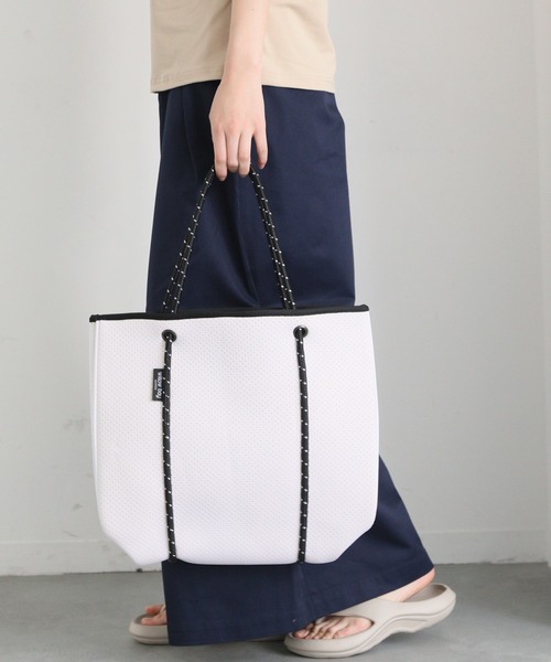 Willow Bay（ウィローベイ）の「Willow Bay/ウィローベイ トートバッグ マザーズバッグ ポーチ付き ネオプレン Daydreamer Neoprene Tote（トートバッグ・レディース・ブラック/グレー/セージグリーン/ホワイト・FREE）」の9枚目の写真