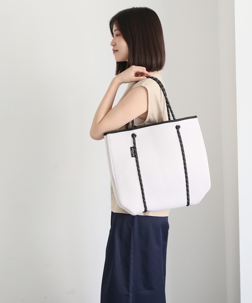 Willow Bay（ウィローベイ）の「Willow Bay/ウィローベイ トートバッグ マザーズバッグ ポーチ付き ネオプレン Daydreamer Neoprene Tote（トートバッグ・レディース・ブラック/グレー/セージグリーン/ホワイト・FREE）」の8枚目の写真
