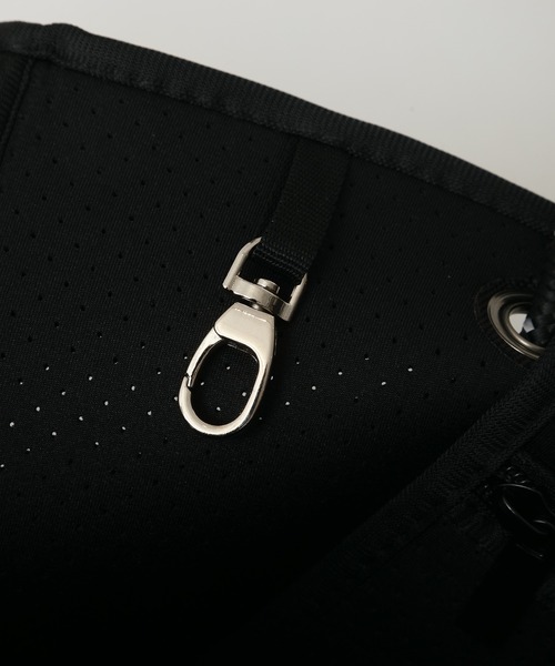 Willow Bay（ウィローベイ）の「Willow Bay/ウィローベイ トートバッグ マザーズバッグ ポーチ付き ネオプレン Daydreamer Neoprene Tote（トートバッグ・レディース・ブラック/グレー/セージグリーン/ホワイト・FREE）」の16枚目の写真