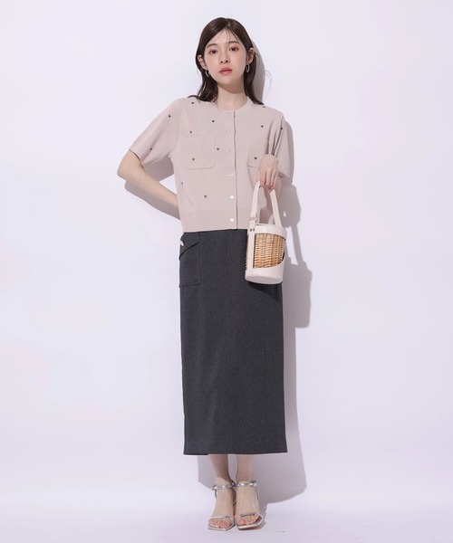 Apuweiser-riche（アプワイザーリッシェ）の「ハート刺繍カラーカーデ（ニット/セーター・レディース・ピンクベージュ・2）」の12枚目の写真