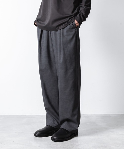 ATTACHMENT(アタッチメント)の「T/W/SI ストレッチギャバジン 1タック イージートラウザーズ / T/W/SI STRETCH GABARDINE 1TUCK EASY TROUSERS(スラックス・メンズ・グレー系/ブラック系/ブラック/ダークネイビー・3/2/1)」の9枚目の写真